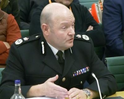 West Midlands police chief steps down after row over Maccabi Tel Aviv fans ban