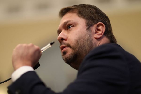 Arizona Senator Shares Harshest Criticism Yet of Trump's Greenland Aspirations: 'Being an Idiot'