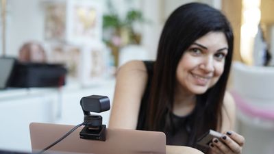 Is this the end of the bulky vlogging camera? Insta360 is betting yes with two new Link webcams...