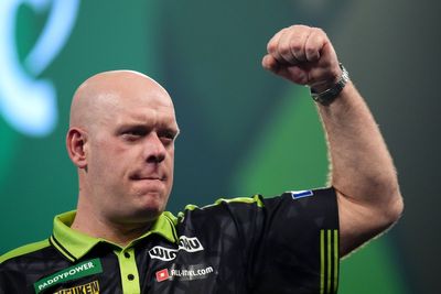 Michael van Gerwen gets better of Gian van Veen to win Bahrain Masters