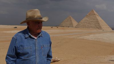Famed archaeologist Zahi Hawass says he's close to finding Nefertiti's tomb in new documentary