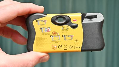 Film photography is making a comeback. As a photographer, these are the two types of film cameras that I think are the easiest to start with