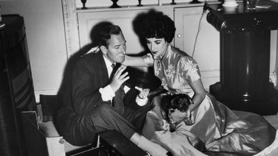 Elizabeth Taylor’s ’50s Living Room Storage Proves 'Relaxed' Can Be Stylish