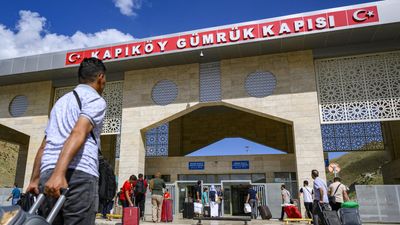 Turkey blocks calls for regime change in Iran as protests escalate