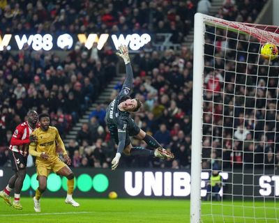 Brobbey and Le Fée seal Sunderland comeback to add to Palace’s gloom