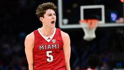 Miami-Ohio Men's Hoops Moves to 19-0 With Buzzer Beater, Night-Night Celebration