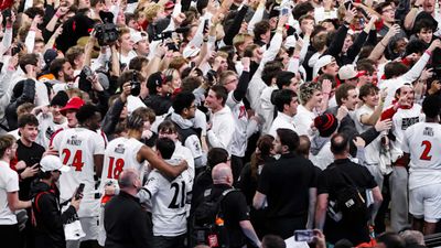 Cincinnati Basketball Stuns Iowa State for First Top-10 Win Over a Decade