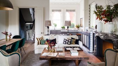 The Easy ‘While You Wait’ Organizing Method Makes the Most of Wasted Minutes at Home, Urge Pros