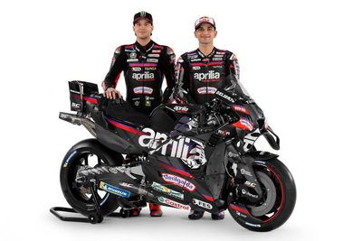 Rival MotoGP teams offering "a lot of money" to poach Aprilia riders