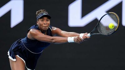 Venus Williams Loses Tough First-Round Australian Open Match in Three Sets