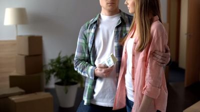 Stop Loaning Money: 10 Reasons Why Your Family Thinks You’re Rich