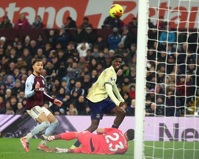 Aston Villa’s title hopes hit after Thierno Barry fires resolute Everton to victory