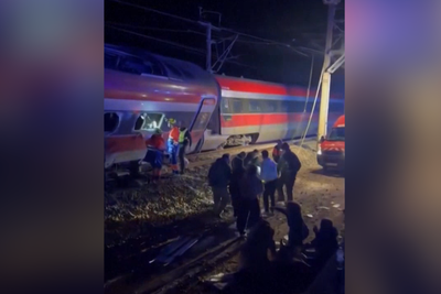 Footage shows aftermath of deadly train derailment in Spain