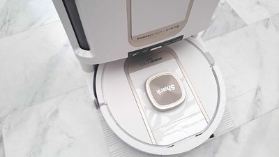 I just tried the new Shark PowerDetect robot vacuum — and this one upgrade changes everything