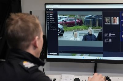 More than 100 wanted criminals arrested by Met police in live facial recognition cameras pilot