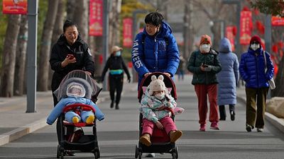 China’s population drops for the fourth year in a row, reaching record-low levels