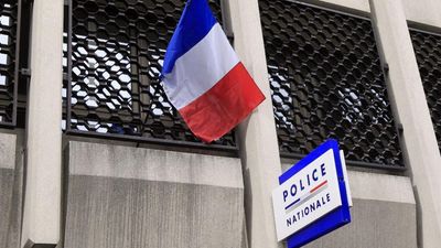 Paris prosecutor launches probe into death of man in custody
