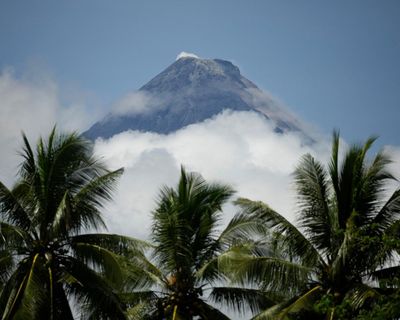 Weather tracker: Tropical storm brings torrential rain to Philippines