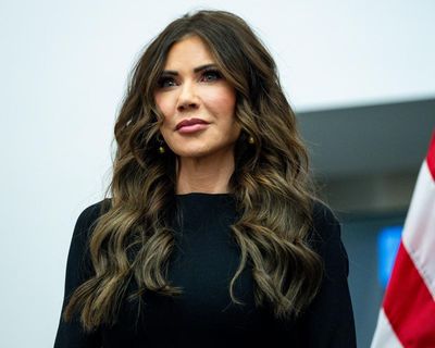 Noem backtracks on ICE pepper spray denial amid tension in Minneapolis