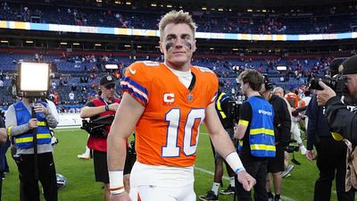 Sad Photo of Bo Nix Sitting in a Hallway With Broncos Teammates Loved by NFL Fans