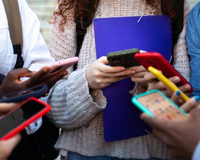 UK ministers launch consultation on whether to ban social media for under-16s