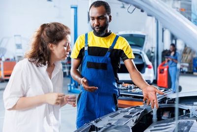 7 Car “Maintenance Tricks” Men Think Help — But Actually Destroy the Vehicle