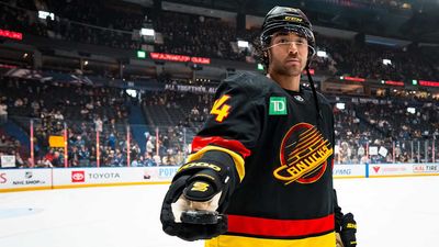 Sharks Acquire Kiefer Sherwood in Trade With Canucks