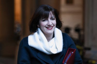 Parents to receive guide on how to complain to schools amid rise in disputes