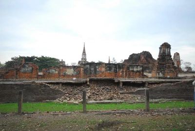 Woman found dead at Ayutthaya historical site
