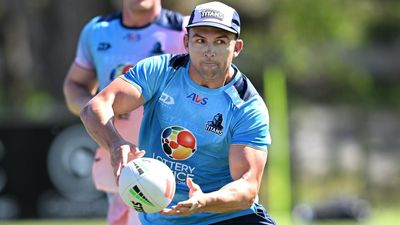 Randall leaves rake behind for new Titans position