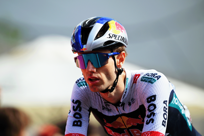 'They're just normal guys' – Finn Fisher-Black gives unique insight into cycling superstars Evenepoel and Pogačar and the effect they can have on a whole team