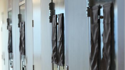 Underworld boss wins legal fight over prison conditions