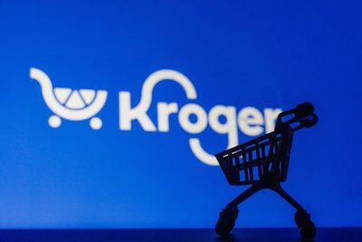 Why Kroger’s Targeted Paper Mailers Are Suddenly Offering Better Deals Than the App