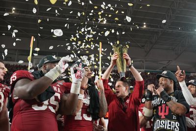 No. 1 Indiana tops final AP Top 25 football poll of season as Big Ten's title run reaches 3 straight