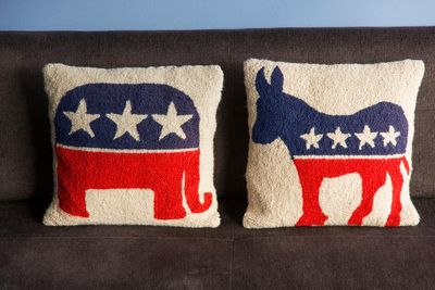 Ring a Republican: Payphones linking San Francisco and Texas aim to bridge US political divides