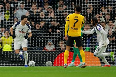 Solanke leads Tottenham past 10-man Dortmund to offer relief for Frank