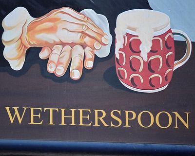 JD Wetherspoon warns of lower profits as pubs hit by rising costs