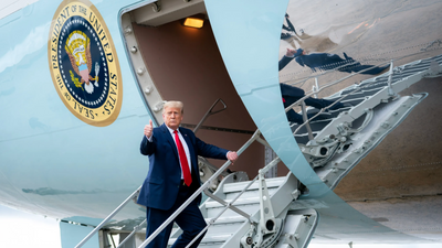 Lights Out: Trump's Air Force One Forced Into Emergency U-Turn Amid Mid-Air Electrical Failure