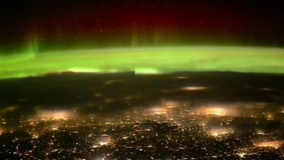 Russian cosmonaut films Northern Lights above Earth