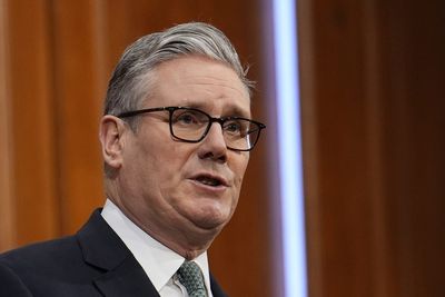 Starmer edges closer to Australia-style social media ban for u-16s after Lords vote