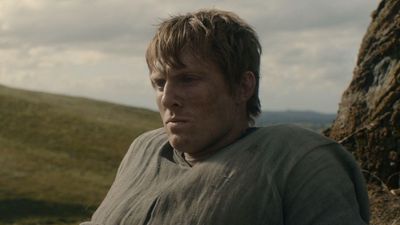 A Knight Of The Seven Kingdoms Trolled The Audience With Episode 1, And I'm Lowkey Obsessed