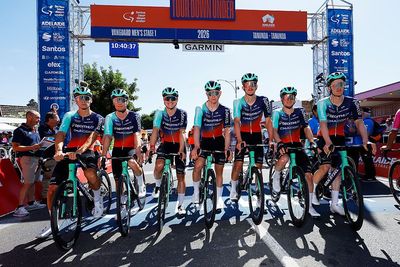 UCI hands out first yellow card of the 2026 season on stage 1 of the Tour Down Under