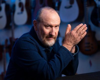 Colin Hay ‘strenuously disapproves’ use of Down Under at March for Australia rallies