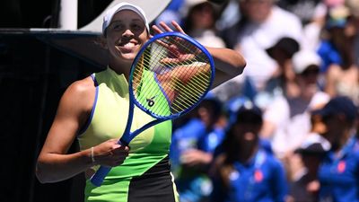 'A little crazy': Keys, Swiatek lead stars into last 32