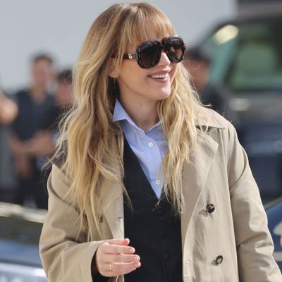 Jennifer Lawrence's Tip for "Effortless" Outfits Is So Easy, Everyone Can Try It ASAP