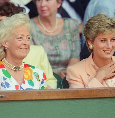 Fans Can't Get Over How Much Princess Diana Resembles Her Mother in New Family Photo Shared by Earl Spencer