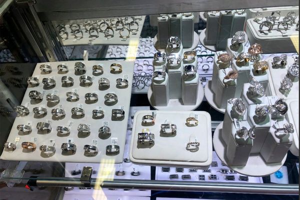 Immigration officials allow suspect in $100M jewelry heist to self deport, avoiding trial