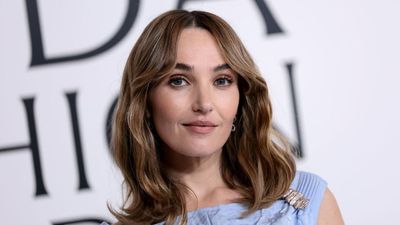 Inside SNL Star Chloe Fineman’s Unorthodox Closet Room That Cleverly Maximizes Every Inch of Her Small Apartment