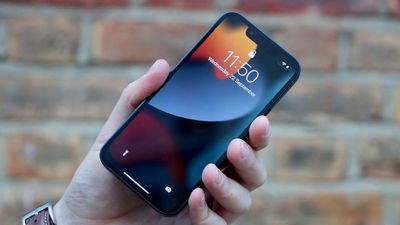 Miss the iPhone mini? Now's the perfect time for small phones to make a comeback