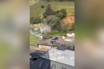 Shocking moment landslide tears down New Zealand’s Mount Maunganui